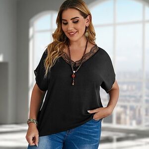 LACE ACCENT TOP